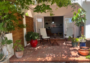 Abajo Stijlvol appartement met zwembad en tuin Cadiz